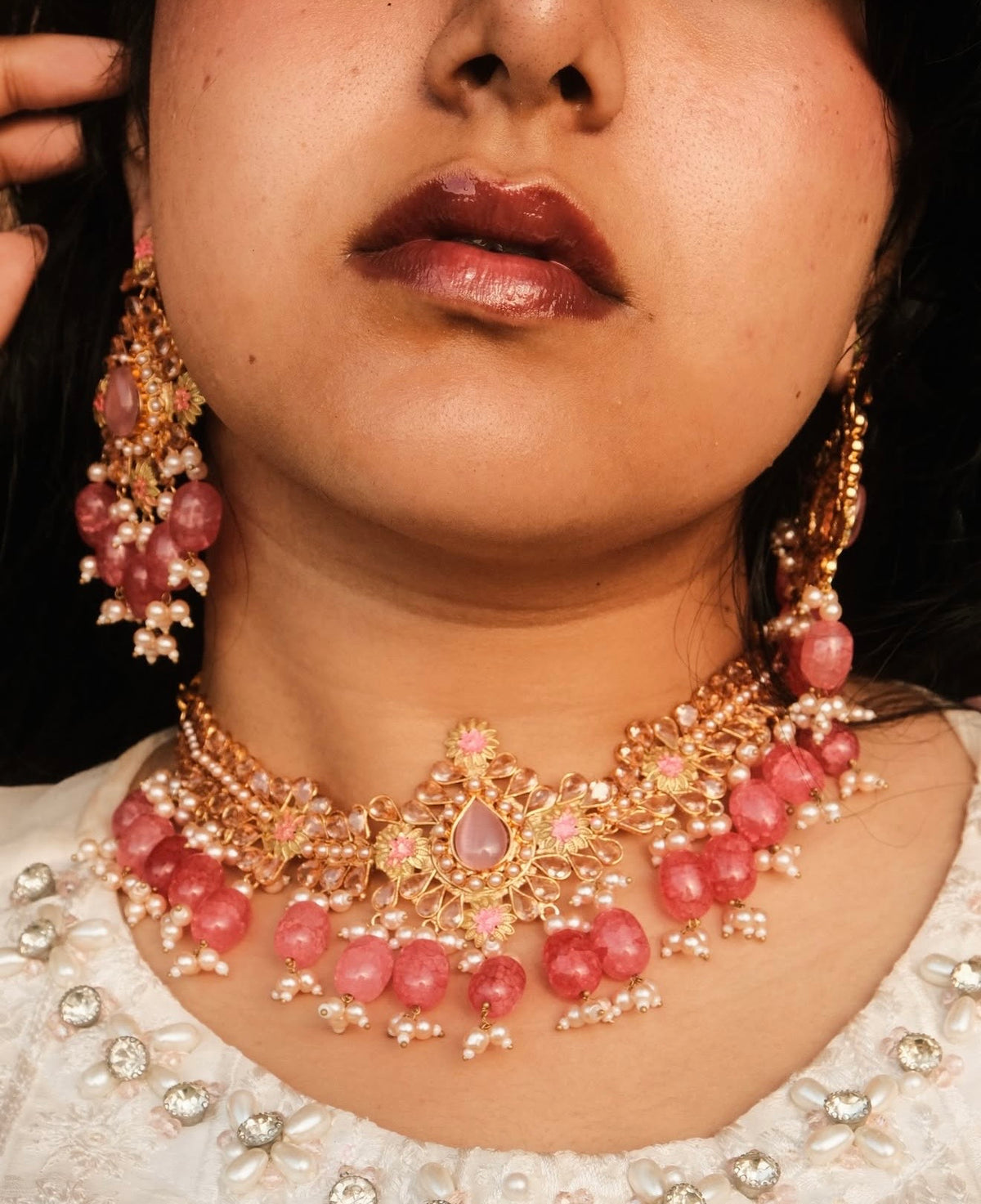 Laboni Choker