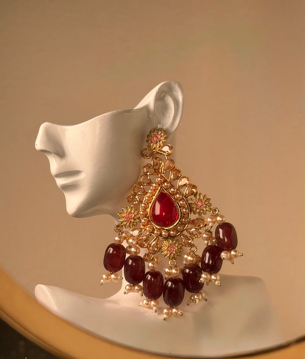 Laboni Choker