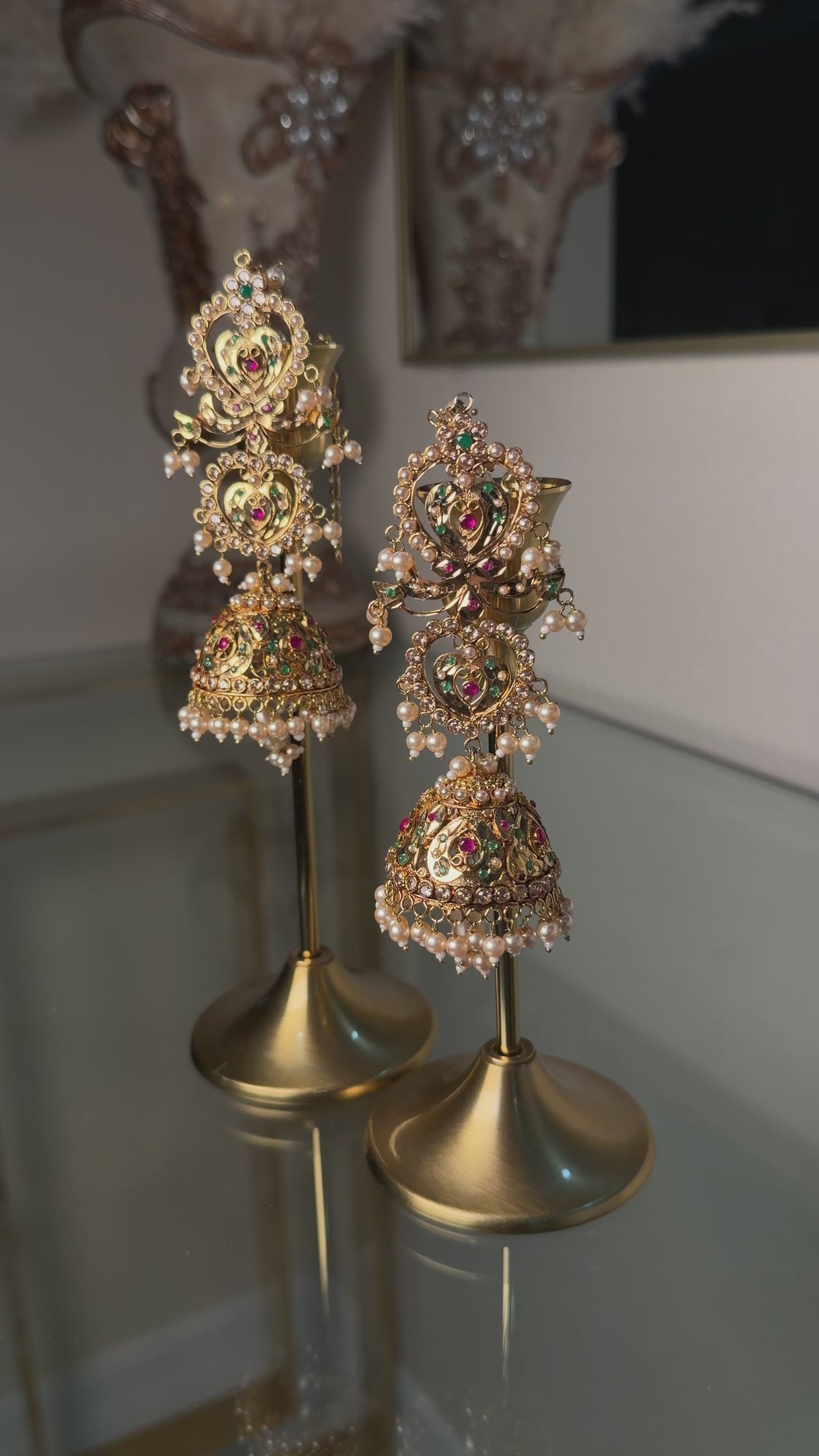 Saya Jhumka