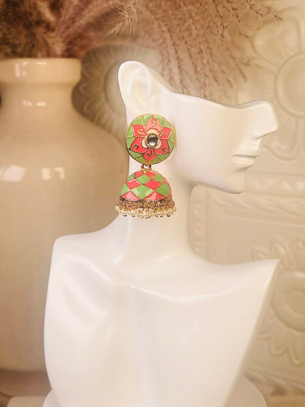 Kundan chandelier earrings – affordable South Asian jewelry – top view Kundan chandelier earrings – budget party wear jewelry – close-up
