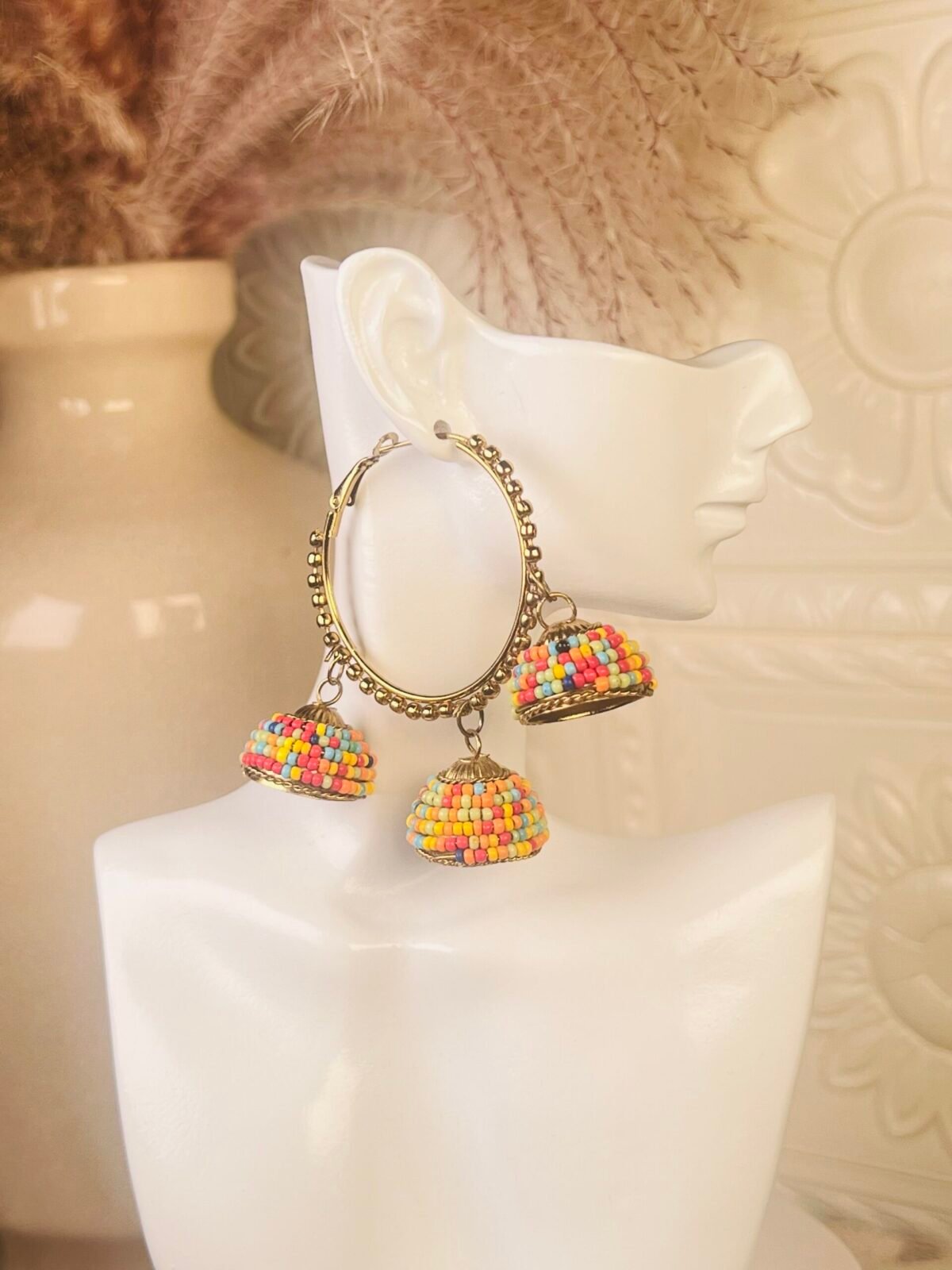 Kundan chandelier earrings – affordable South Asian jewelry – top view Kundan chandelier earrings – budget party wear jewelry – close-up