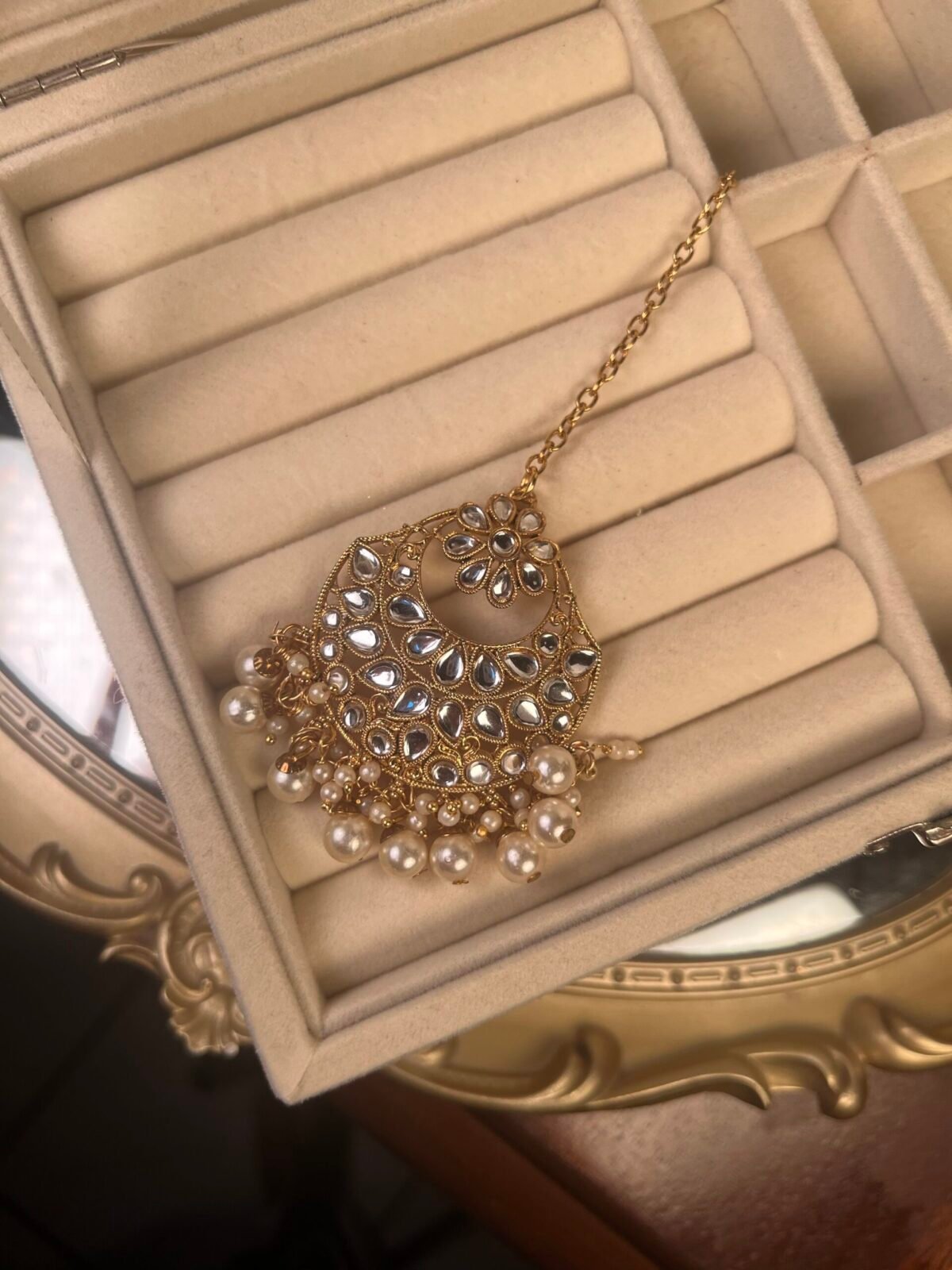 Gold Pearl Tikka – South Asian tikka – Top view Gold Pearl Tikka – South Asian tikka – Side profile