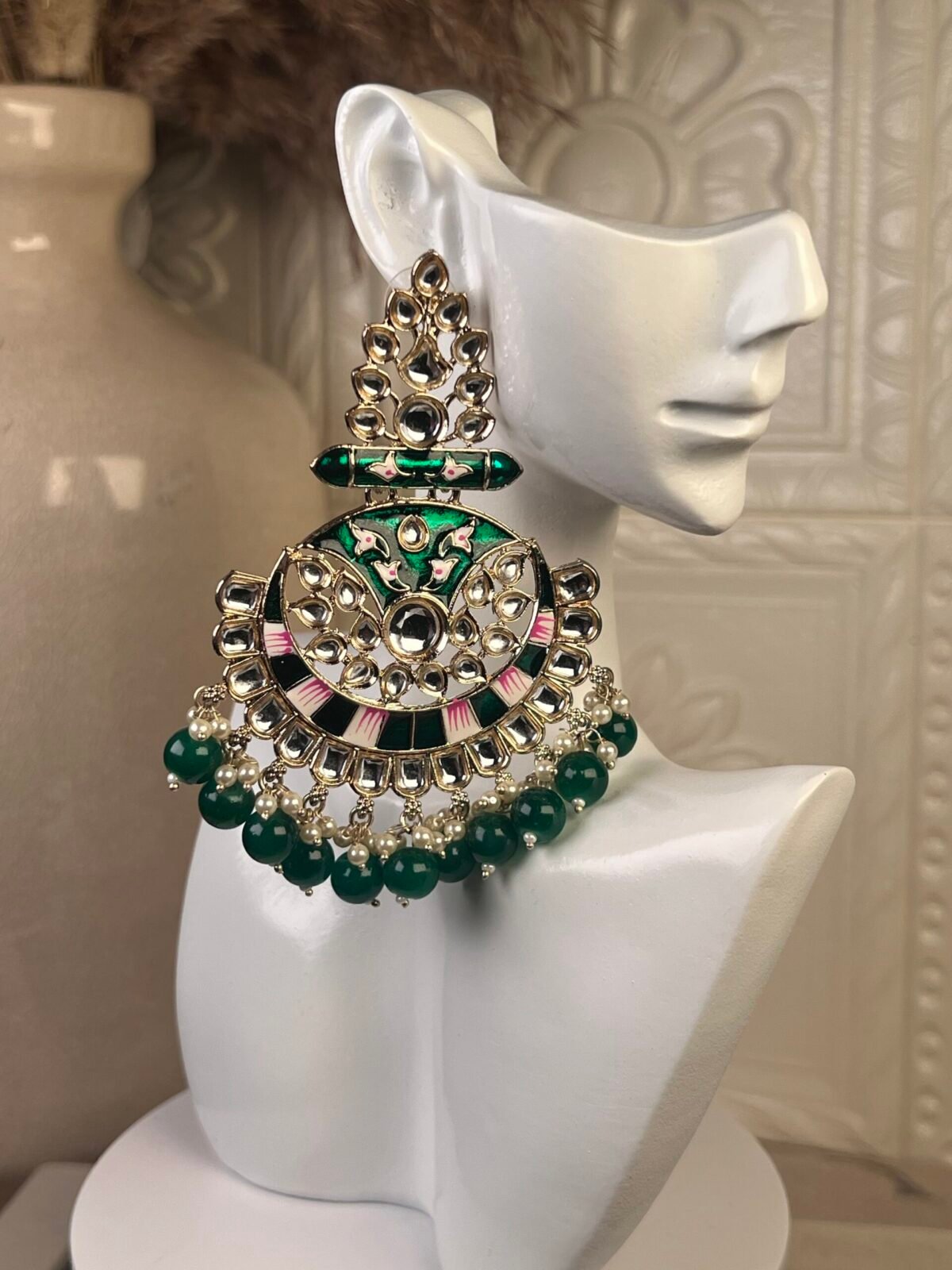 Kundan drop earrings – affordable South Asian bridal jewelry – side angle Kundan drop earrings – cheap South Asian jewelry – close-up view