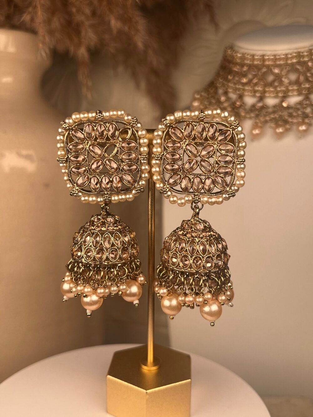 Gold Bridal Necklace Set – South Asian jewelry – Top view, Silver Pearl Bridal Set – South Asian jewelry – Front view