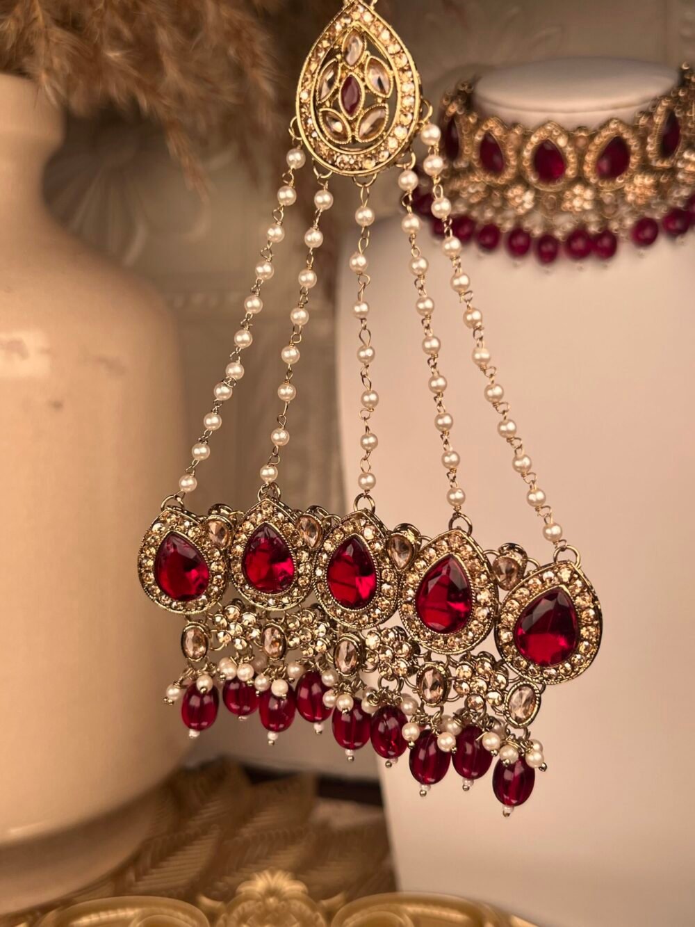Gold Bridal Necklace Set – South Asian jewelry – Top view, Silver Pearl Bridal Set – South Asian jewelry – Front view